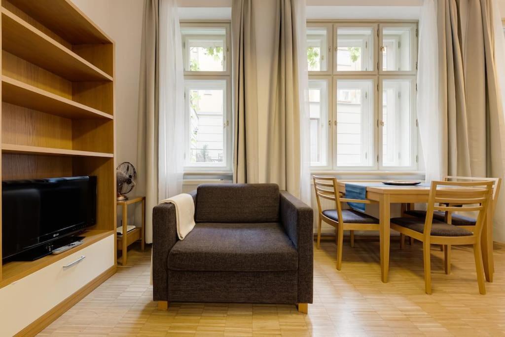 Deluxe Suite In Prime Location Praga Zewnętrze zdjęcie