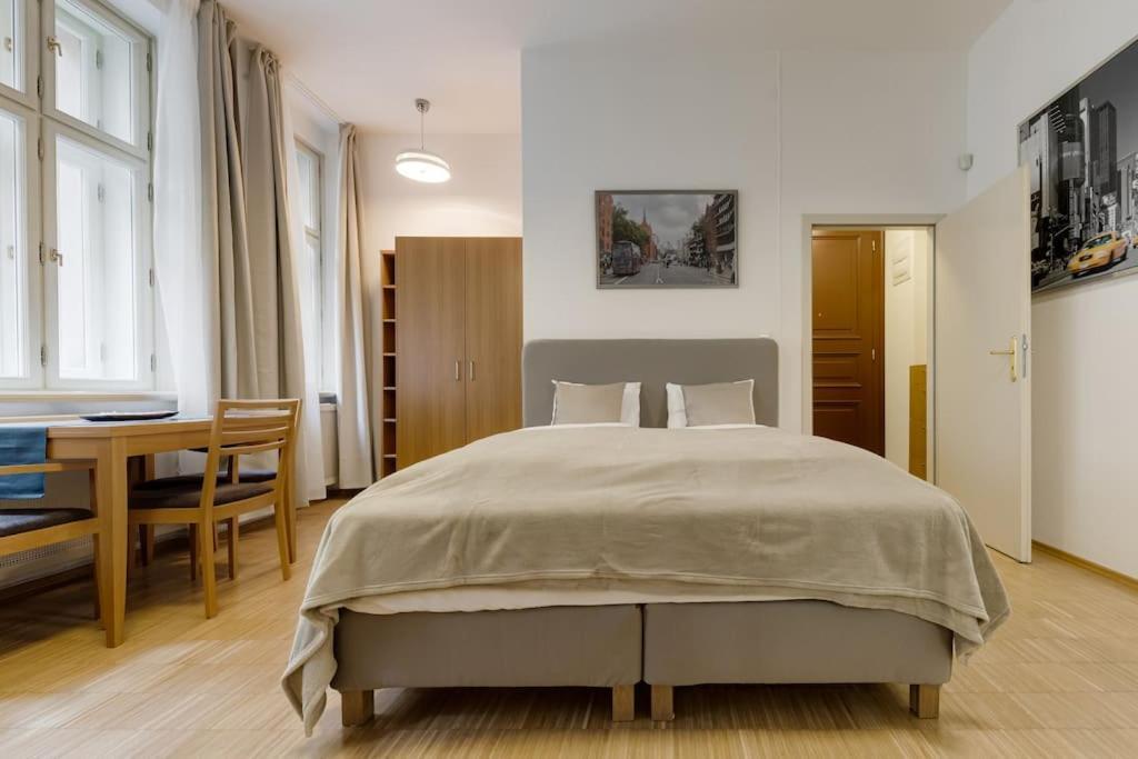Deluxe Suite In Prime Location Praga Zewnętrze zdjęcie