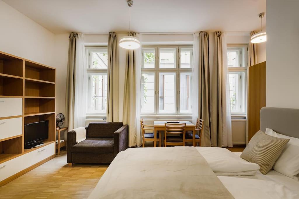 Deluxe Suite In Prime Location Praga Zewnętrze zdjęcie